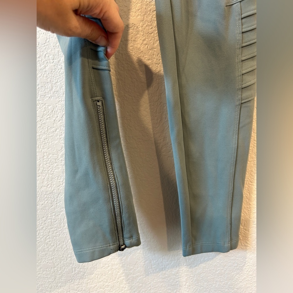 Athleta Women’s Grey/Blue Delancey Moto Tight - Small - Picture 4 of 9